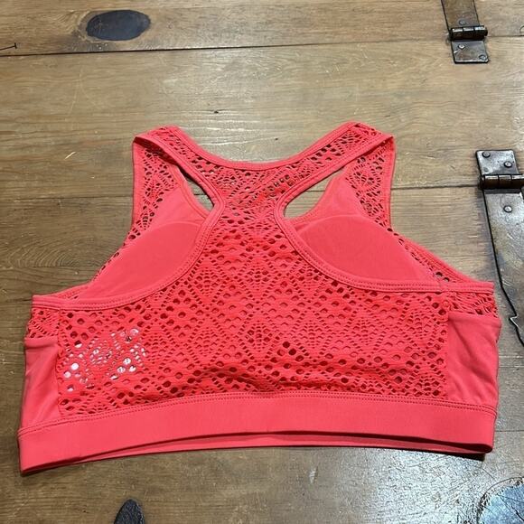 Woman’s Lace-back Coral Sports bra Size Large - Picture 3 of 6